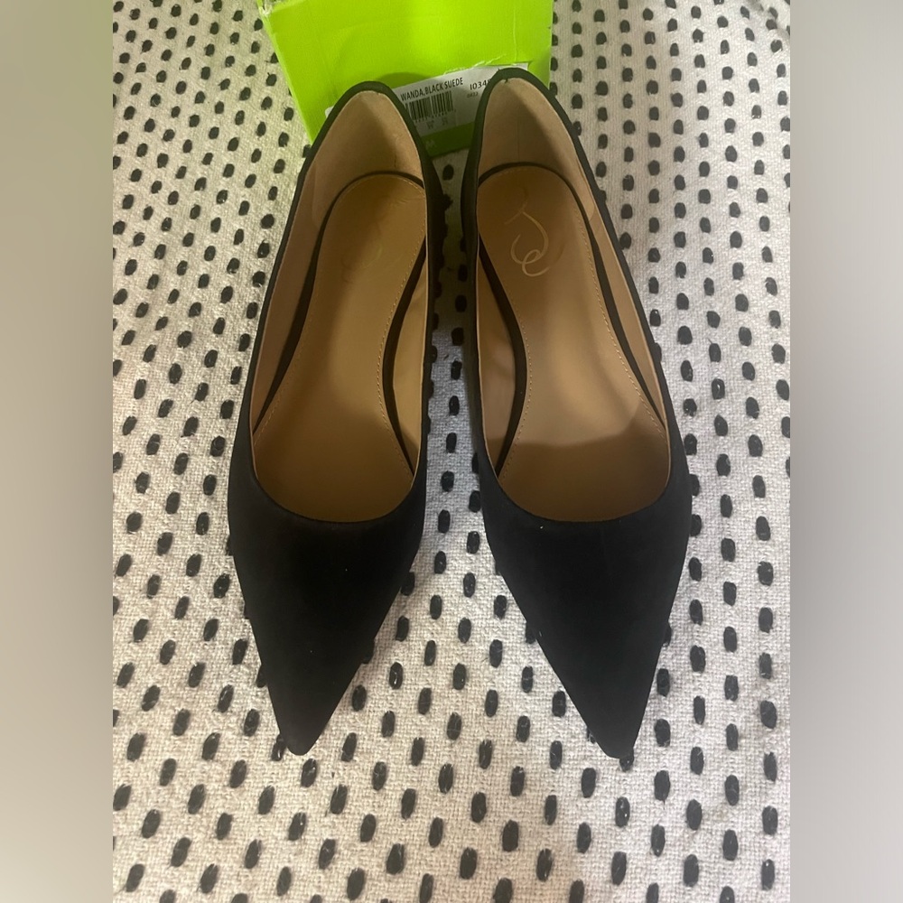 Sam Edelman Wanda Flat Black Suede Pointed Toe EUC Sz 8.5